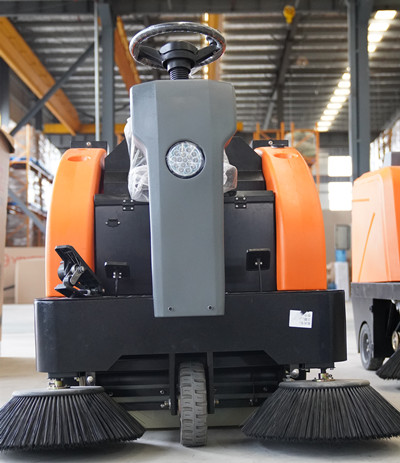 榮事達小型電動掃地車 榮事達小型電動掃地車.jpg